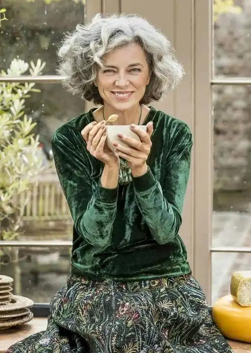 71岁的catherine mattelaer,她是一位比利时模特.