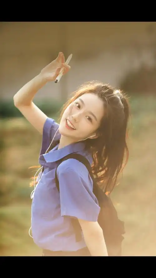 校园女神#记忆里的少年感是阳光操场放学背影偷瞄下课闪躲黄昏心动