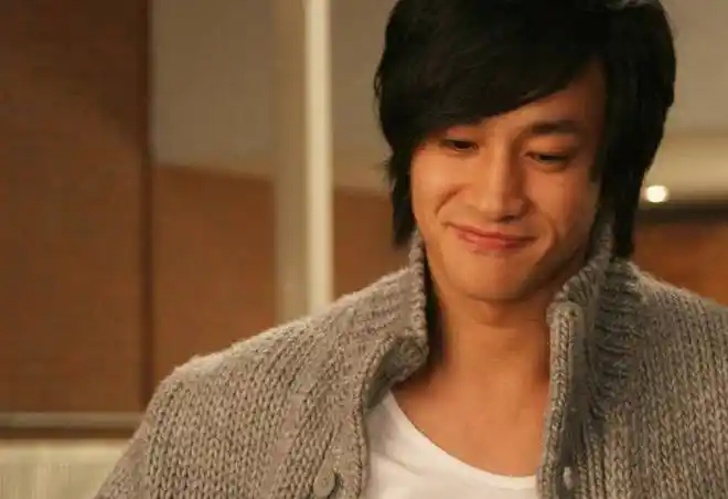 何润东长相帅气,可为什么古装扮相特别丑?