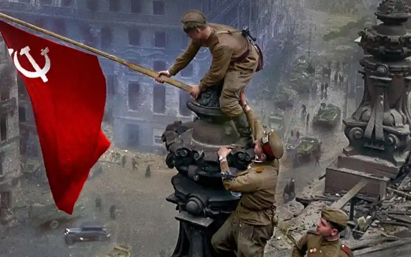 柏林战役:德国纳粹覆灭之战,二战欧洲战场的最后对决