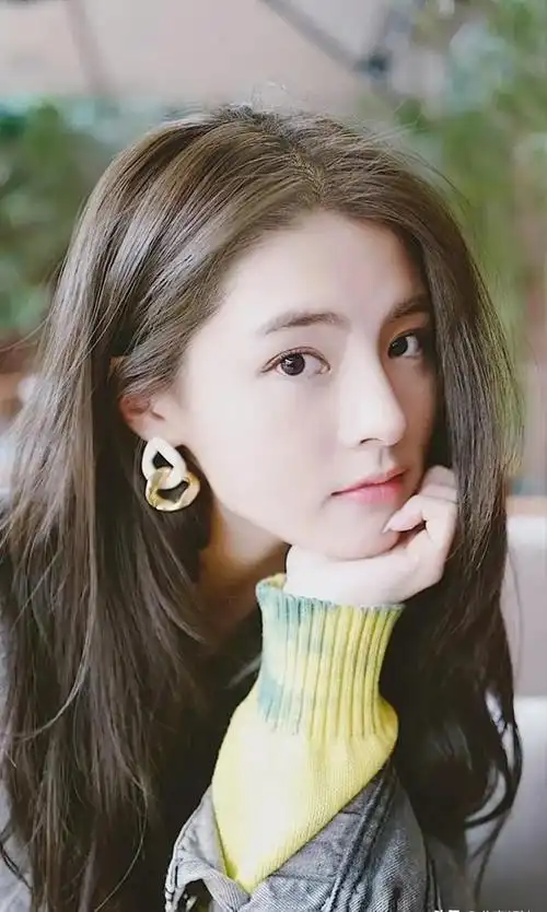 许雅婷性感妩媚多姿多彩