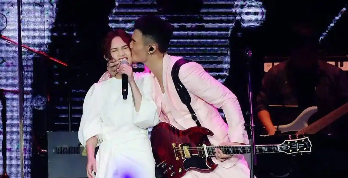 杨丞琳李荣浩久违同框,网友们磕到了,37岁的她要生孩子了吗?