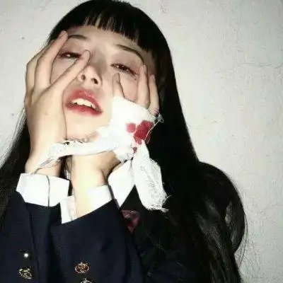 病娇头像女真人带血 恐怖血腥病娇女头像 - 高清头像 - 潮人个性网
