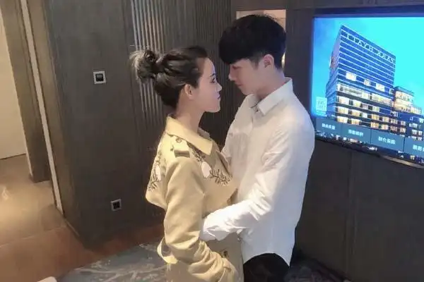 很多观众对李盟盟的印象其实并不深,因为她并没有在《非诚勿扰》的