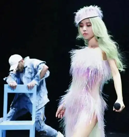 蔡依林也太敢穿了网友直呼不知道要看哪