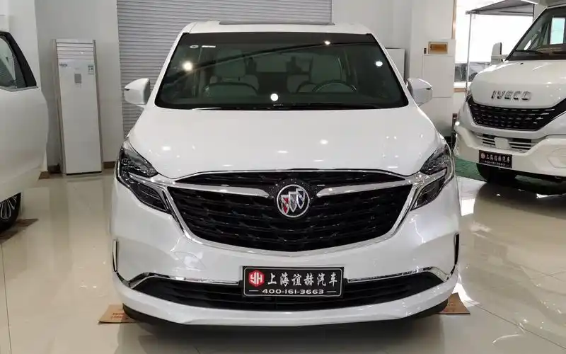 别克gl8es陆尊七座商务车,改装雅典娜水晶宝座版