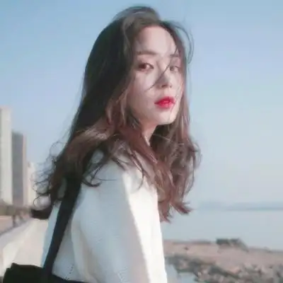 长发侧脸女生头像意境唯美高冷难过伤感的yy女生头像