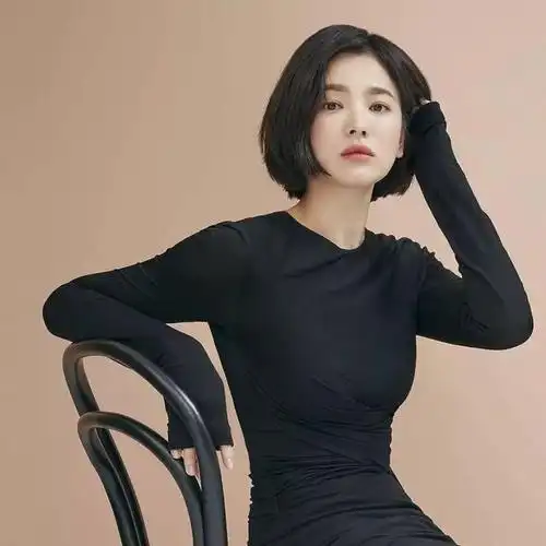 剪了之后秒变初恋脸超减龄,宋慧乔最新生活照曝光 宋慧乔短发发型图片