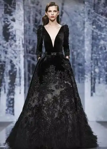 高贵奢华的珠绣礼服:高定不愧为高定,珠绣服装的华丽感不容小觑