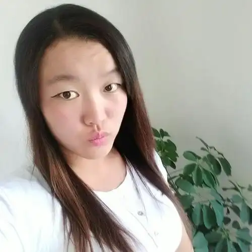 小眼睛的姑娘.头像