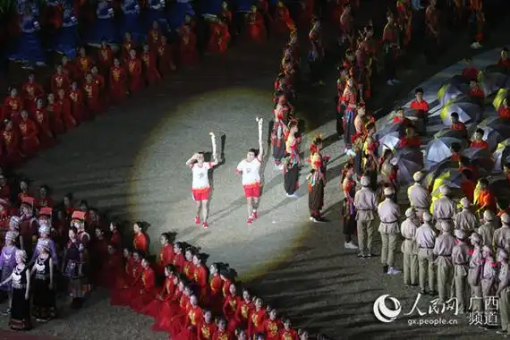 火炬传递活动和火炬塔点燃环节均是区运会有史以来首次设立.