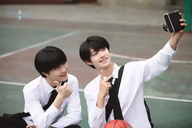 苏朱 #q版人物中考完的小铲终于要和阿志汇合啦