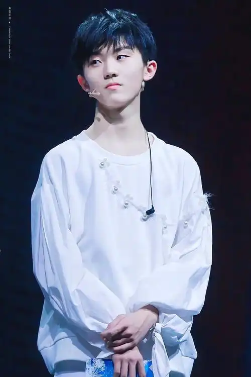 马嘉祺[超话]# 90#马嘉祺 蜉蝣#   年龄只是个代表 不管什么时旱哪