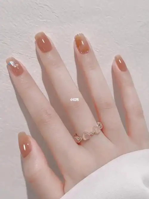 温柔气质显白裸色美甲|琥珀冰透美甲99