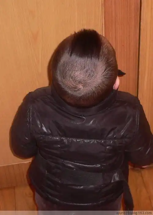 第七次给宝宝理发-桃子头 - 嗄 .拱 - 快乐小圈圈