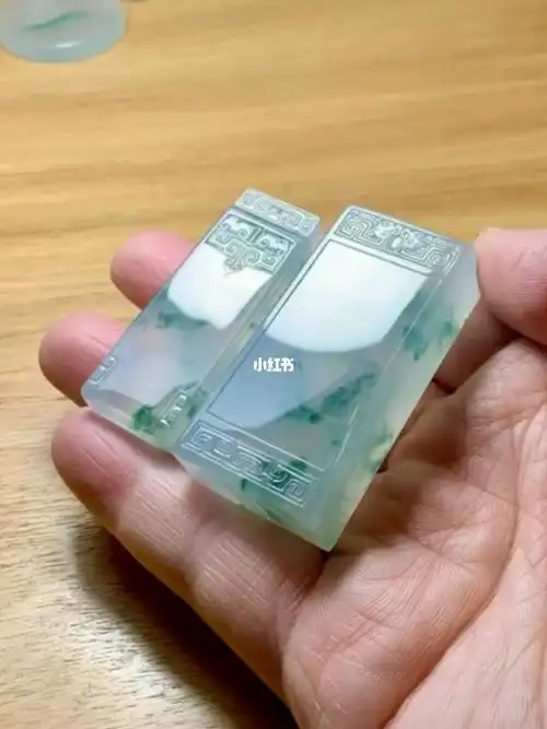 玉大师今生缘翡翠: 一对仿古飘花无事牌,古色古香,耐人寻味 #无事牌