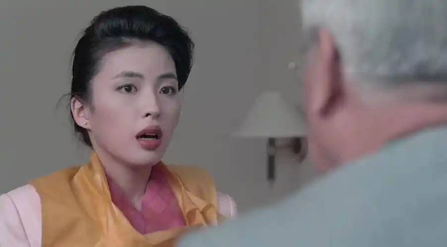 四罗美薇空姐装好美把许志安骂了一顿