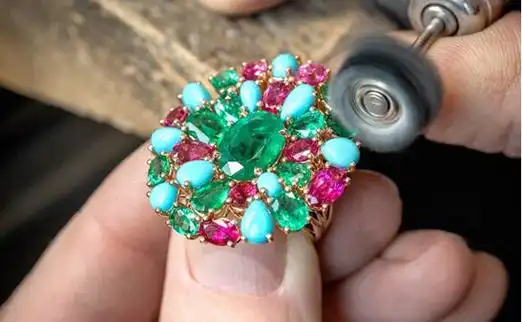 华贵不失浪漫 chopard 推出 julia roberts 合作系列高级珠宝套装-第