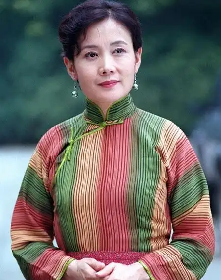 娜仁花_演员_作品_个人资料_简历_生日_经历_八卦_留言 - 酷乐米