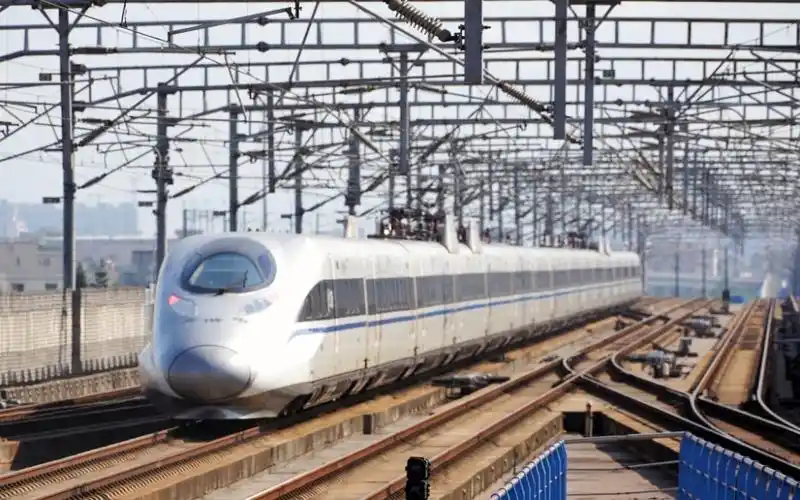 crh380al担当g6339次小榄站正线高速通过.近距离感受声音很震撼.