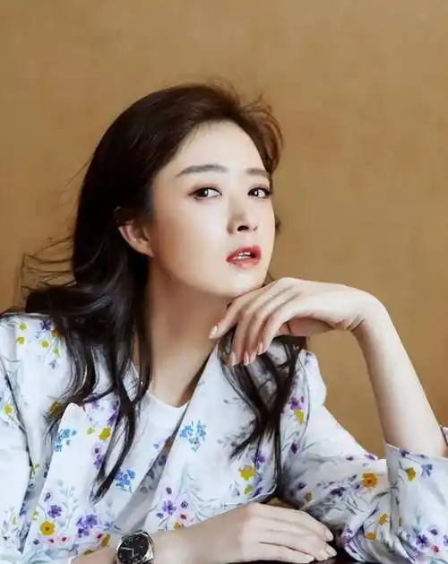 "四面树敌"蒋欣:得罪孙俪与刘涛闹掰,坐拥亿万豪宅为何无人敢娶_华妃