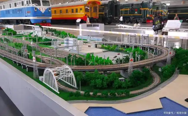 火车沙盘模型制作,火车模型沙盘