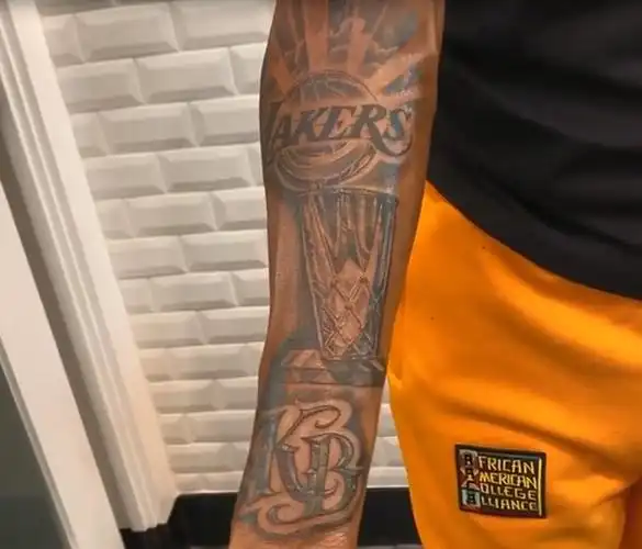 snoop dogg添加新"科比纹身"庆祝湖人队夺冠
