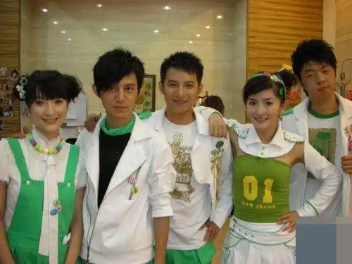 快乐大本营迎15周岁何炅只缺席过一期节目