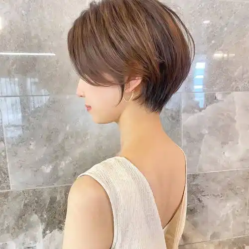 2024春节女发怎么选?可以选择这三种,个性瘦脸很时尚_发型_短发_造型