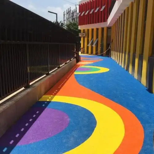 梦航玩具操场草皮体育场室外塑胶跑道幼儿园彩虹地面施工彩色epdm橡胶