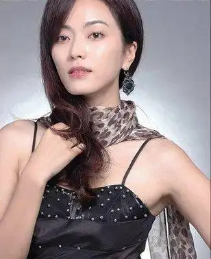 张培个人资料年龄简介张培家庭背景图片资料 - 佩龙个人网