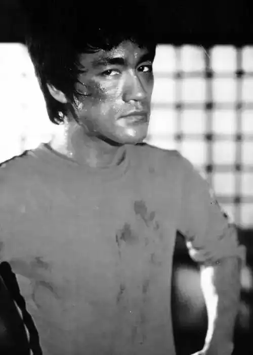 一代功夫巨星李小龙生前罕见的13张照片