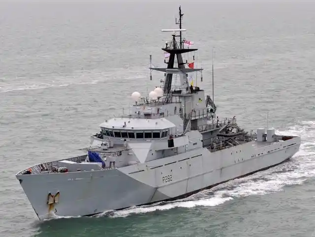 海岸与渔权的守护者深度解析江河级近岸巡逻舰