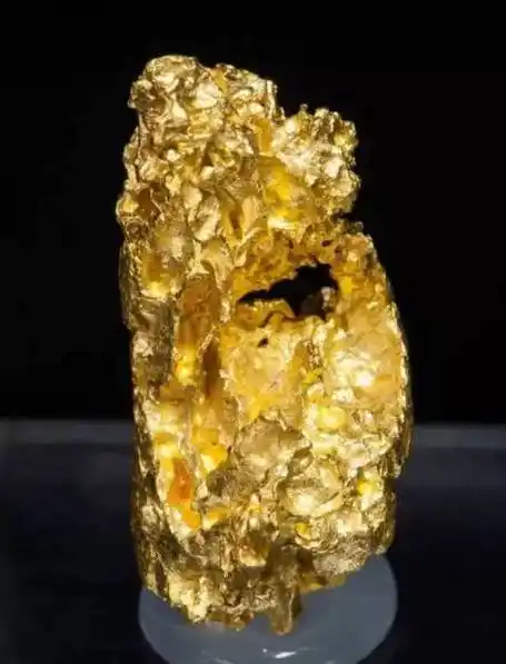 矿物绝美的自然金一