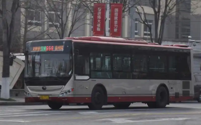 【天津公交658路】宇通睿控zk6105chevpg41 后山视角行驶片段 2