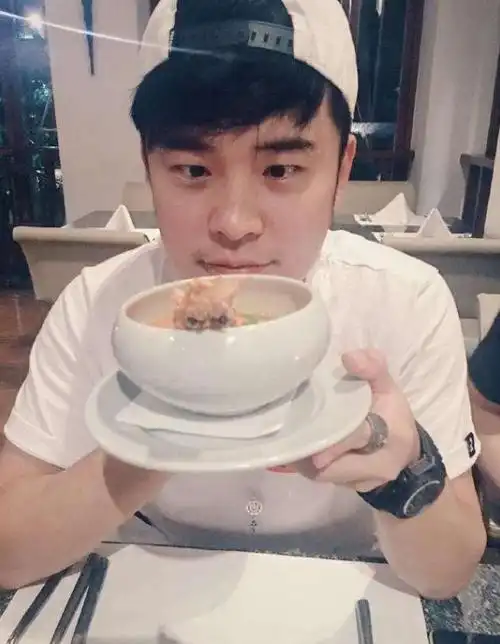 陈赫十年发福117公斤大四时试镜爱情公寓比如今瘦两圈