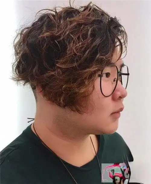 【图】2020男生流行发色 锈色咖啡色正流行_时尚发型_发藏网