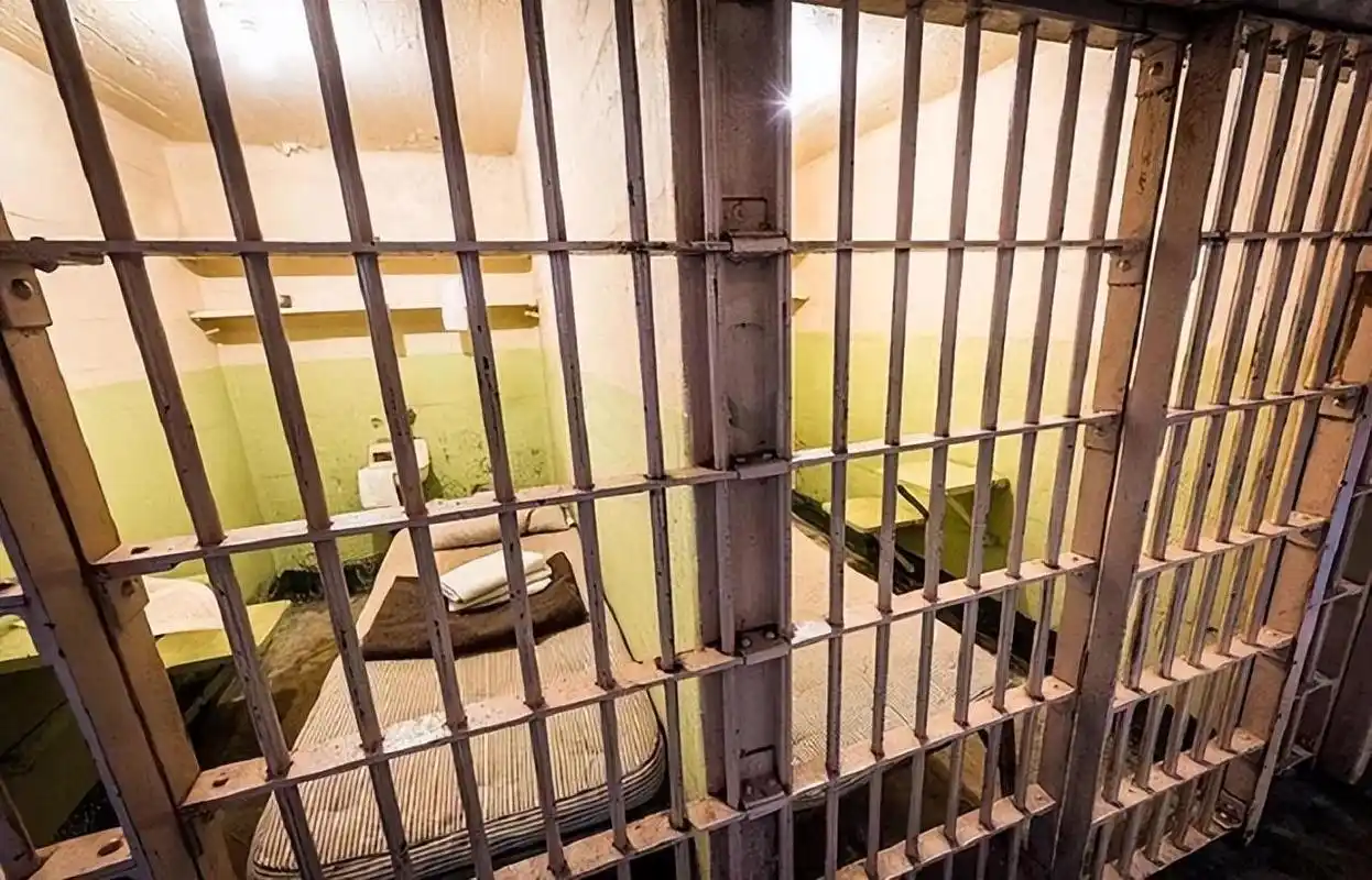 只有三人越狱成功,至今没有被抓获|恶魔岛|牢房|犯人|监狱|艾伦|越狱