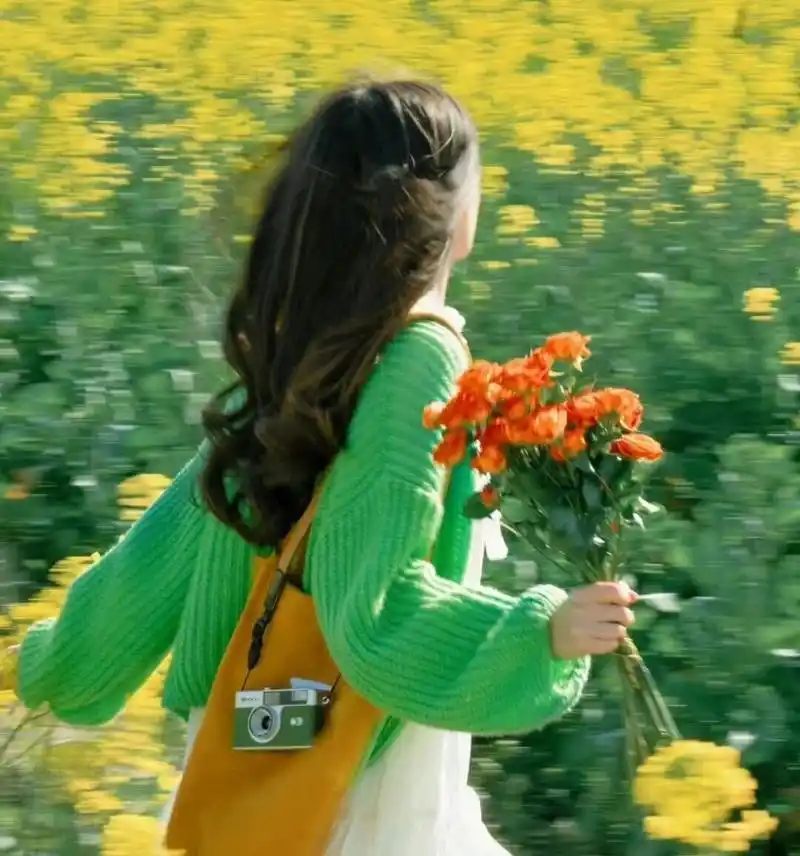 小清新女生背影头像,需要的点赞拿图哟#女生必看# #头像# #壁纸