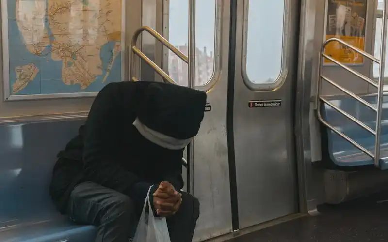 人累心累身心疲惫图片