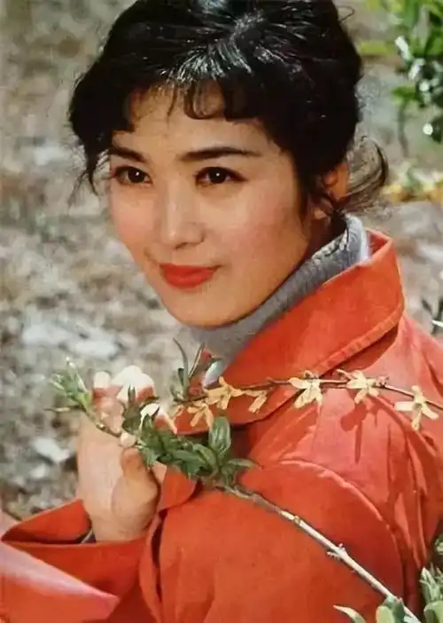 龚雪不仅被强*奸了还充当皮条客帮助陈小蒙诱骗更多女人虽然开始很多