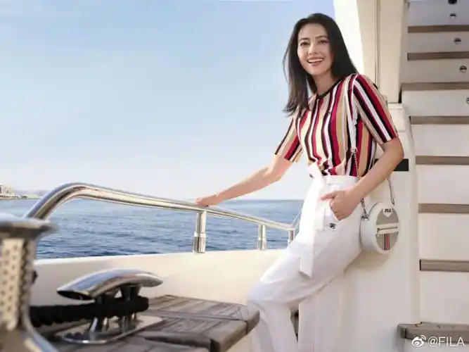 答:高圆圆又穿古装了-爱妻自媒体