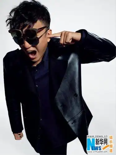 从《永不瞑目》到《潜伏》,孙红雷一向以硬汉大哥形象出现在公众面前