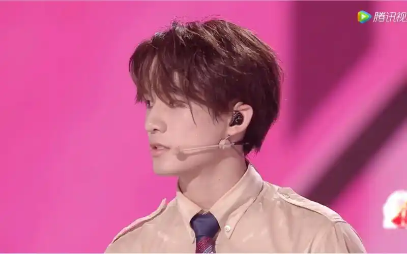 可盐可甜的姚琛幼儿园汇演 霸气舞台|创造营2020|r1se姚琛