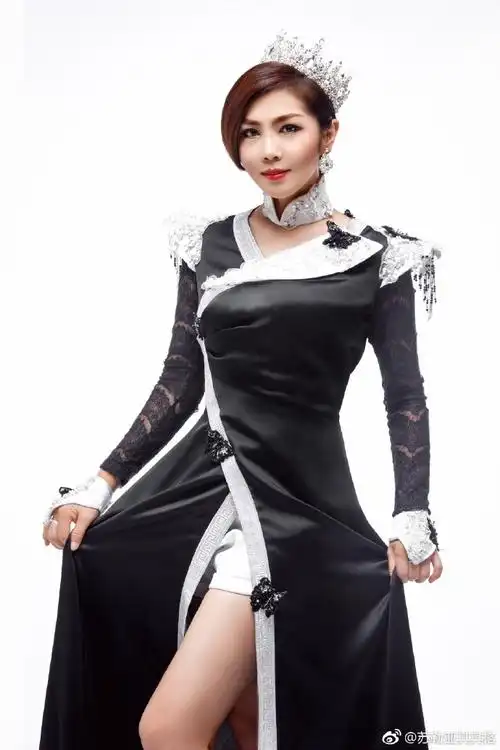 声明:近日有粉丝反映,在映客直播平台有人冒充苏勒亚