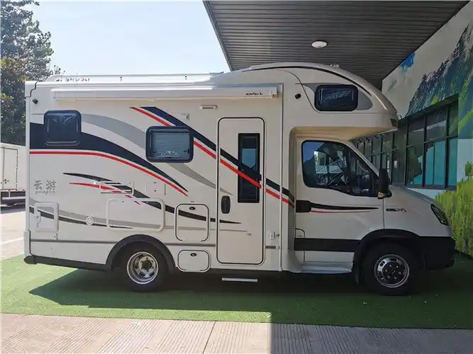 不到40w买依维柯房车云游双拓展房车