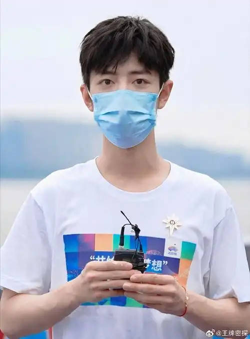 肖战为海南捐赠物资#肖战的公益之路从未落下一次战哥又双叒叕闷声干