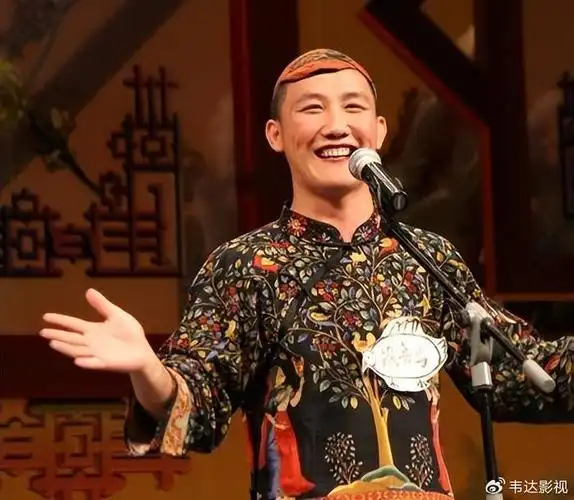 1,出身贫穷9岁辍学学习唢呐,半路转行学习二人转