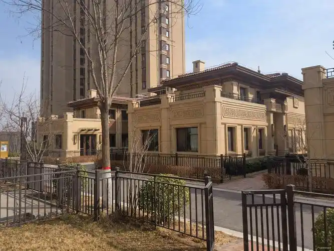 牛驼独栋别墅,温泉入户带140平花园,198w可贷款现房出售,世茂璀璨天城