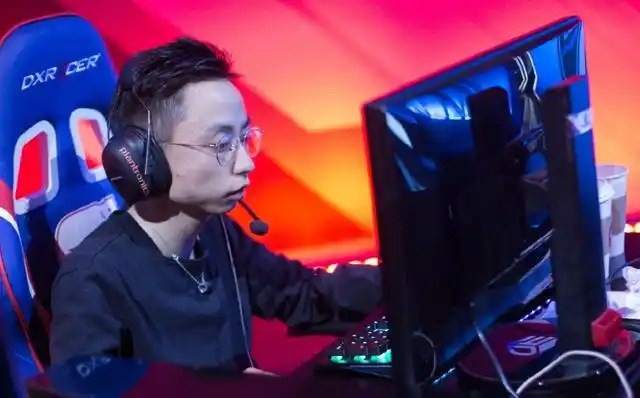 前英雄联盟职业选手当年被誉为"最前天才ad选手"的